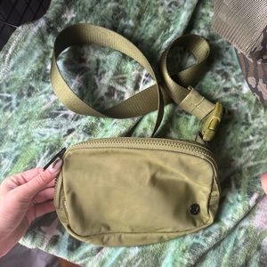 Lululemon green belt bag